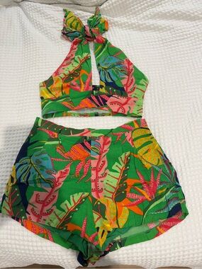 Etiquette Boutique- Two Piece Tropical set